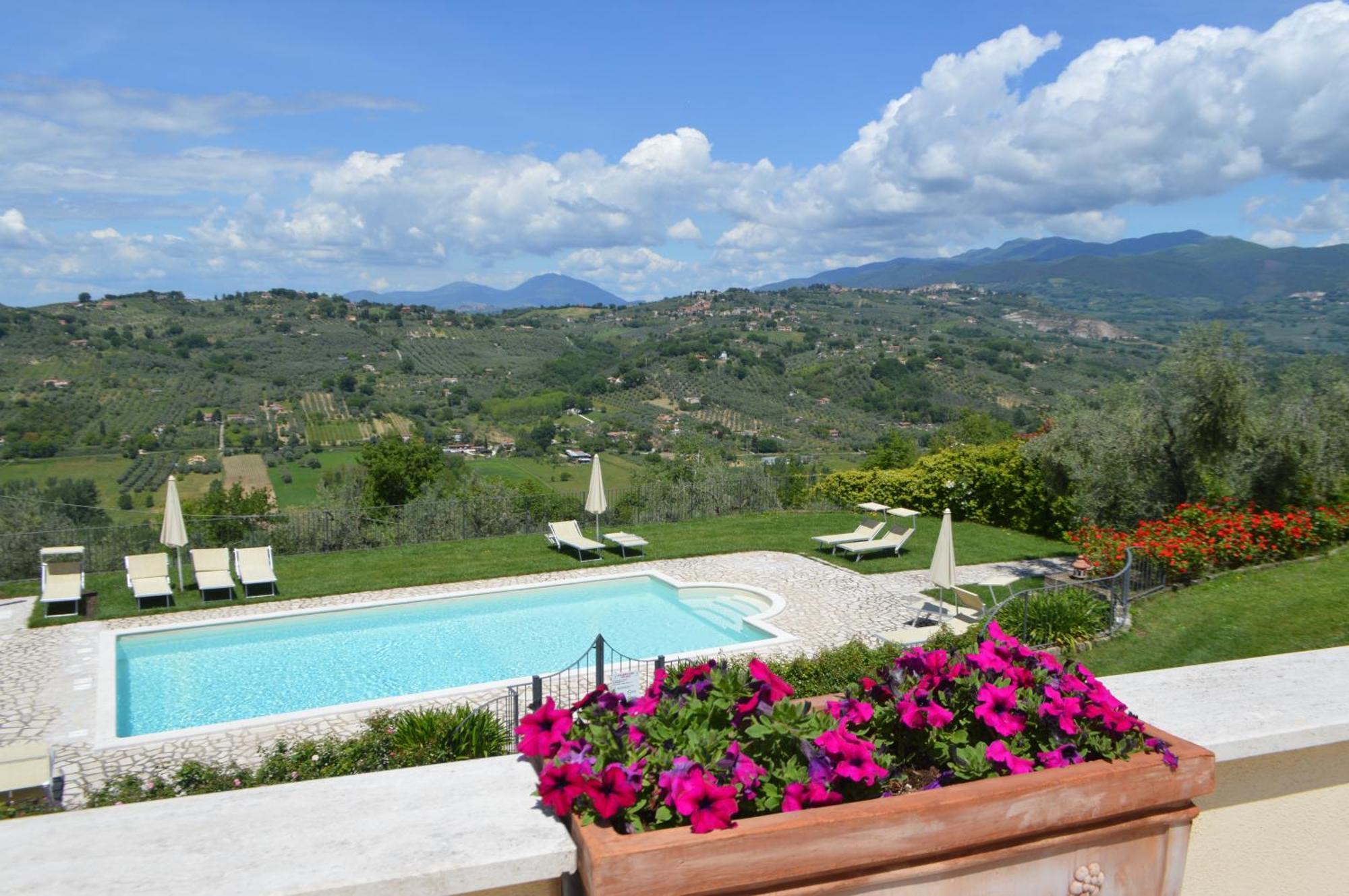 Villa Collebelvedere - Near Rome With Home Restaurant Fara in Sabina Экстерьер фото